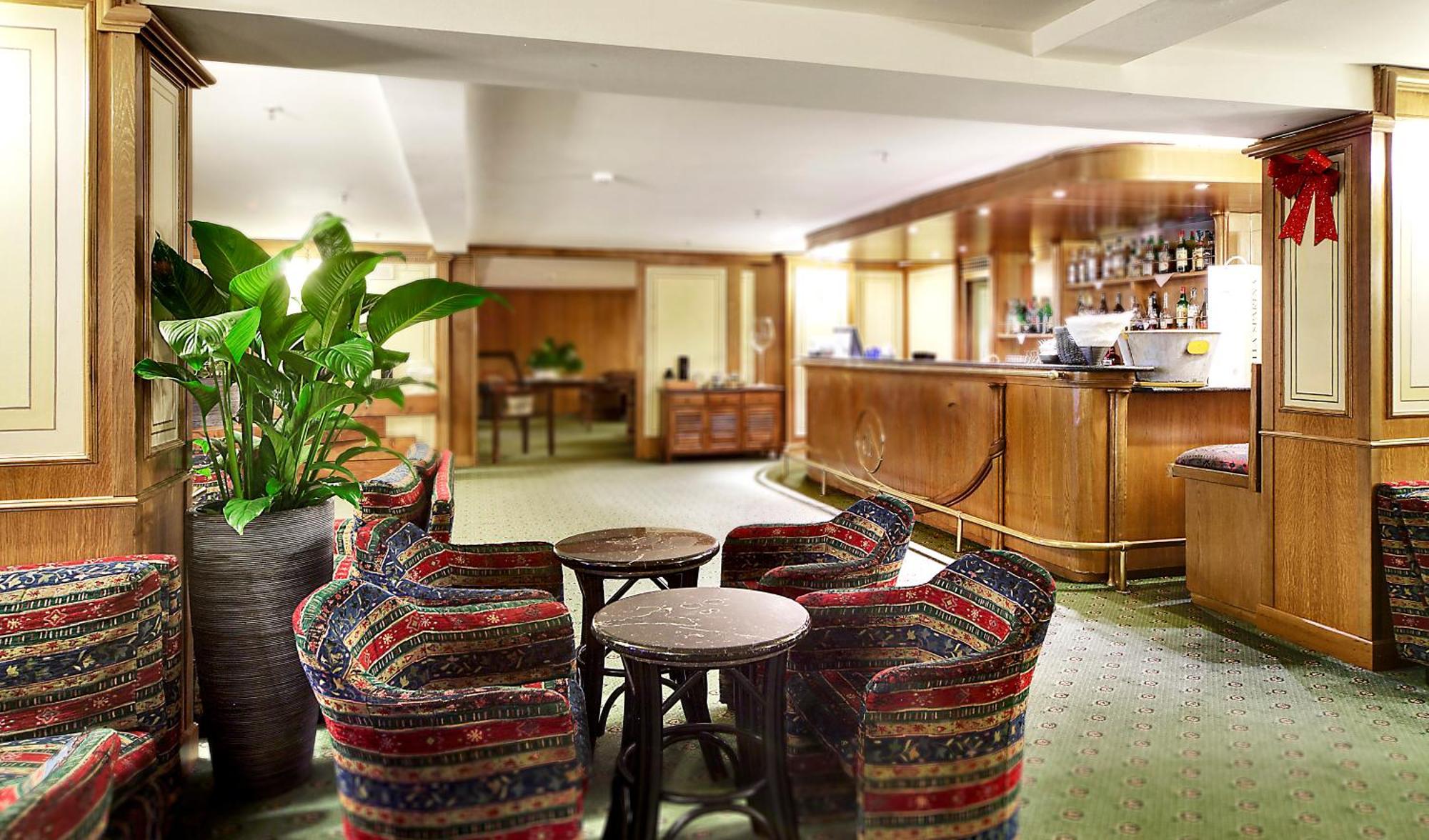 Hotel Club Relais Des Alpes Madonna di Campiglio Bagian luar foto