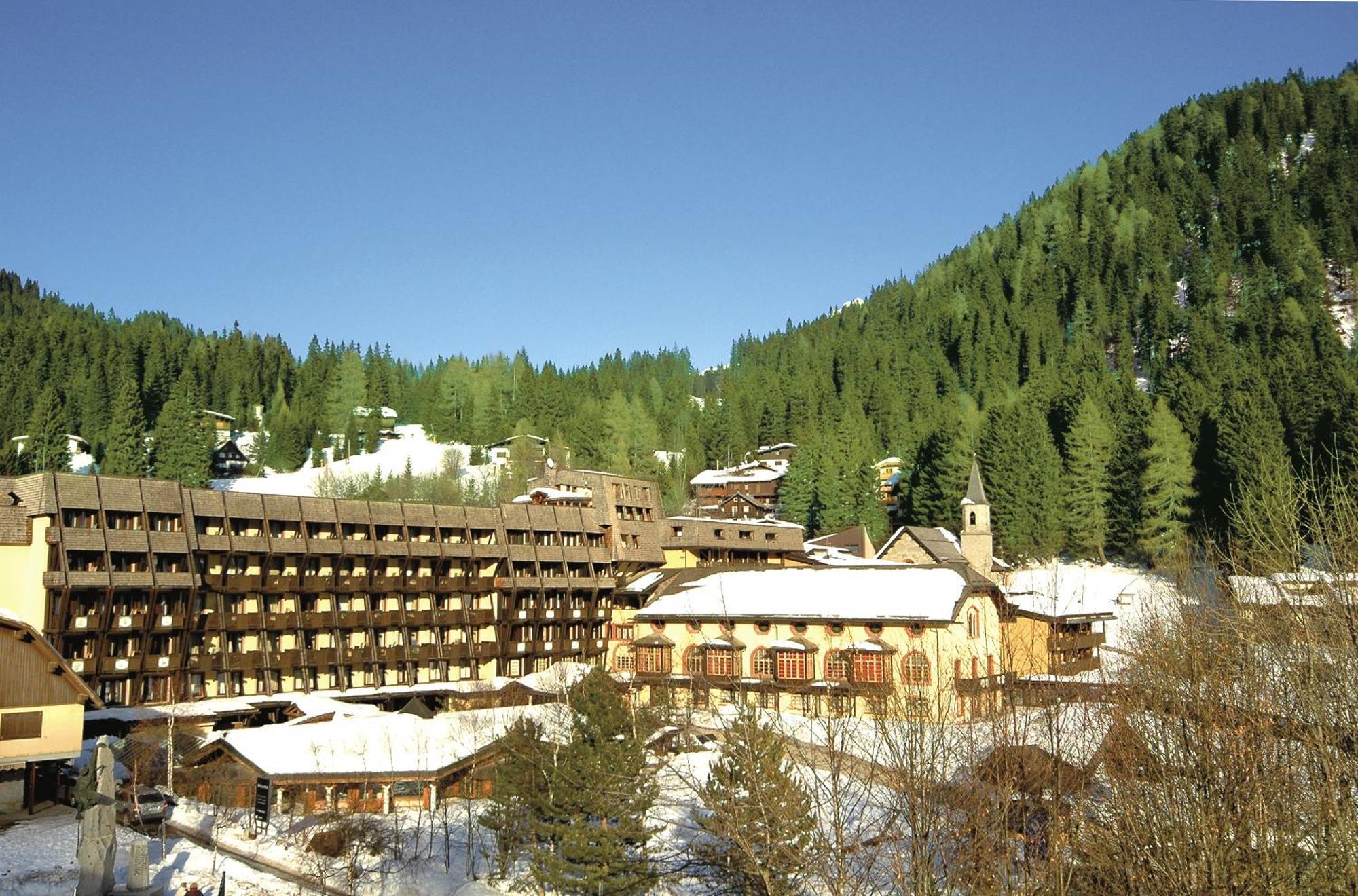 Hotel Club Relais Des Alpes Madonna di Campiglio Bagian luar foto